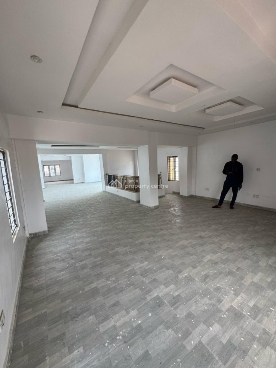 𝐓𝐎 𝐋𝐄𝐓   𝐖𝐄𝐋𝐋 𝐌𝐀𝐈𝐍𝐓𝐀𝐈𝐍𝐄𝐃 5 𝐁𝐄𝐃𝐑𝐎𝐎𝐌 𝐃𝐄, Lekki Phase 1, Lekki, Lagos, Detached Duplex for Rent