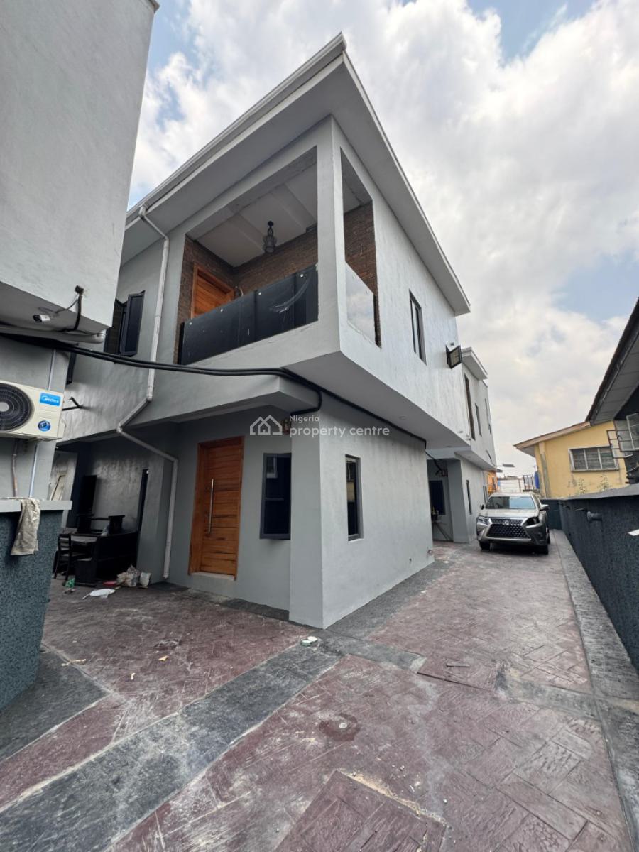 4 Bedrooms Semi-detached Duplex, Surulere, Lagos, Semi-detached Duplex for Sale