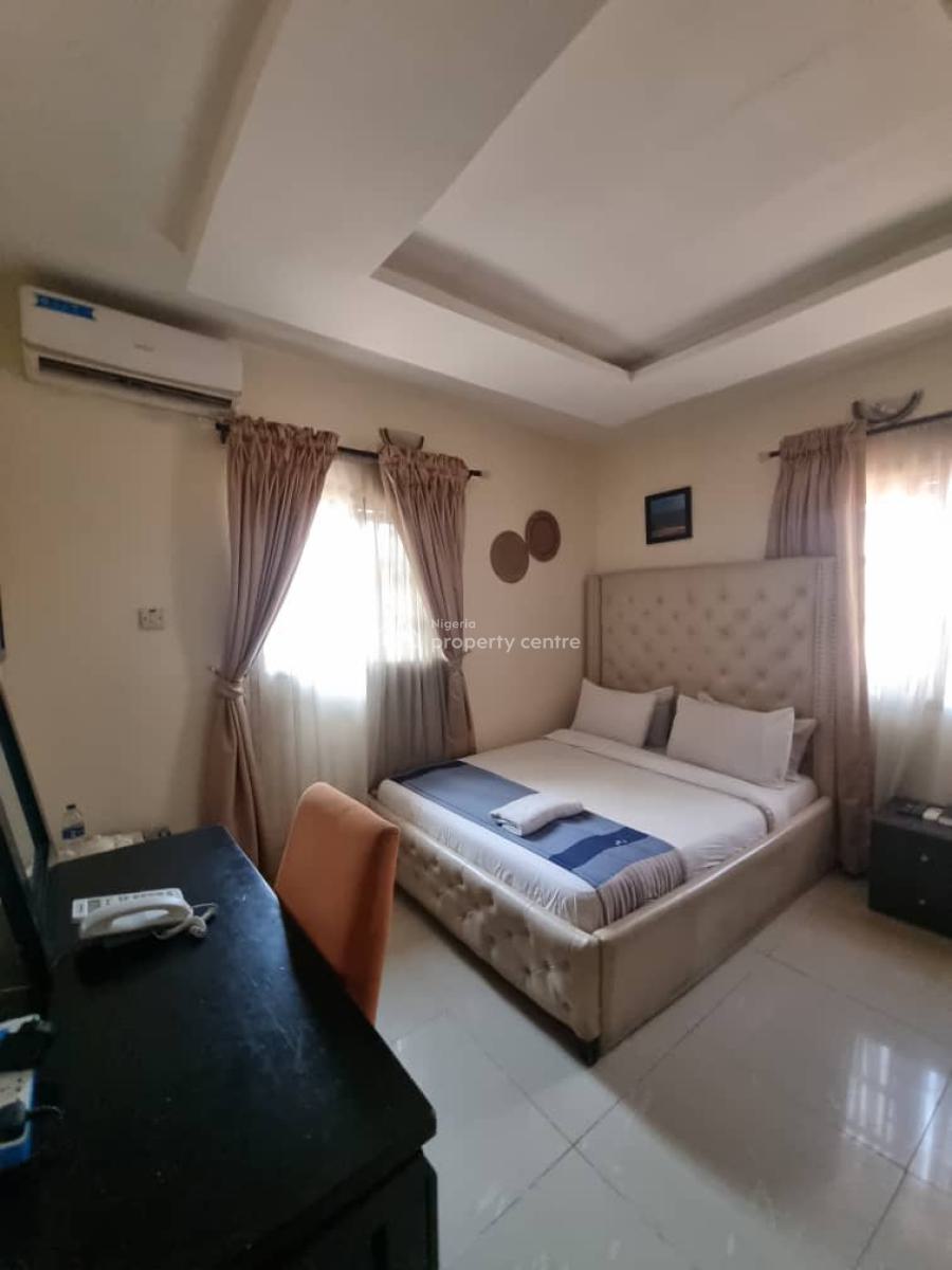 Furnished and Serviced Studio Apartment, Off Admiralty Way, Lekki Phase 1, Lekki, Lagos, Self Contain (single Rooms) for Rent