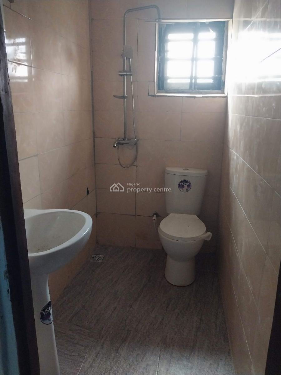 3 Bedroom Flat, Estaport Avenue, Soluyi, Gbagada, Lagos, Flat / Apartment for Rent