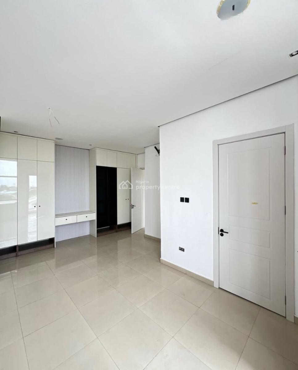 Lovely 3 Bedroom, Lekki Phase 1, Lekki, Lagos, Flat / Apartment for Sale