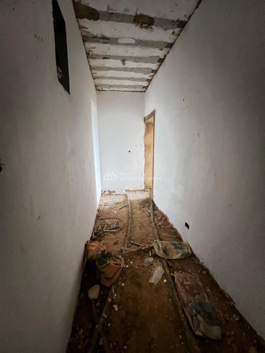 3 Bedroom Penthouse + Store with Range of Features, Yaba, Lagos, House for Sale