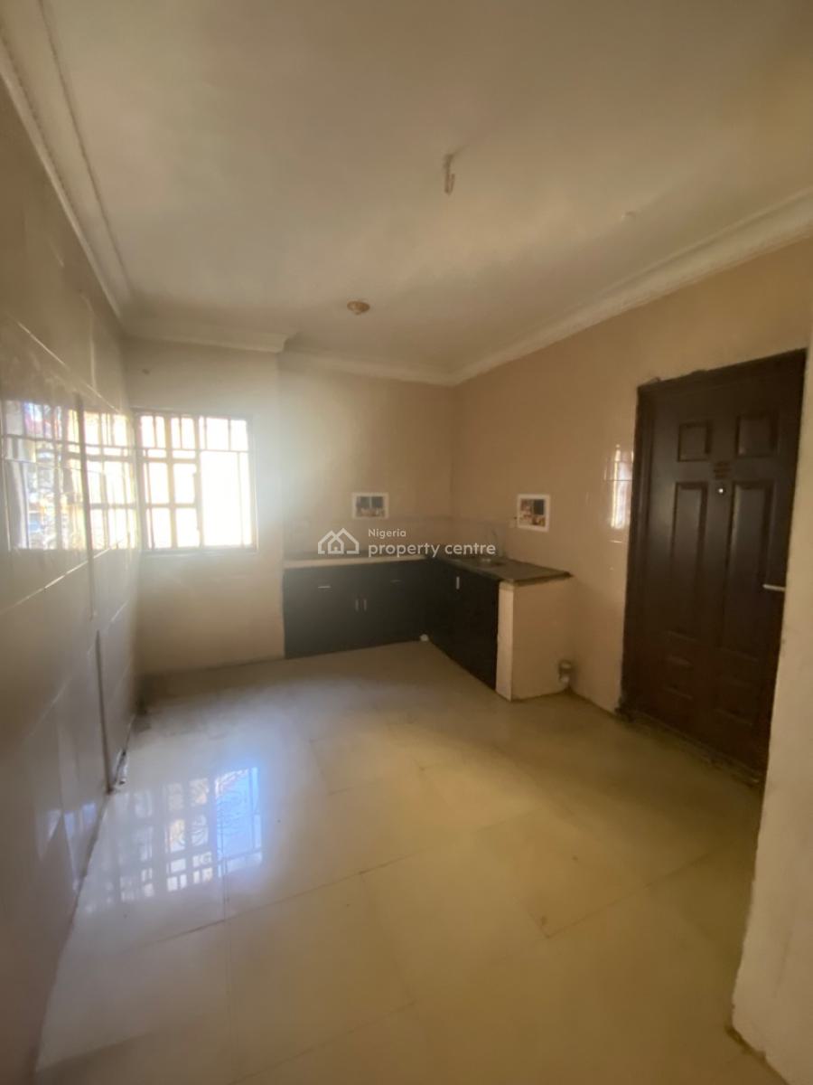 1 Bedroom Min Flat, Lekki Phase 1, Lekki, Lagos, Mini Flat (room and Parlour) for Rent