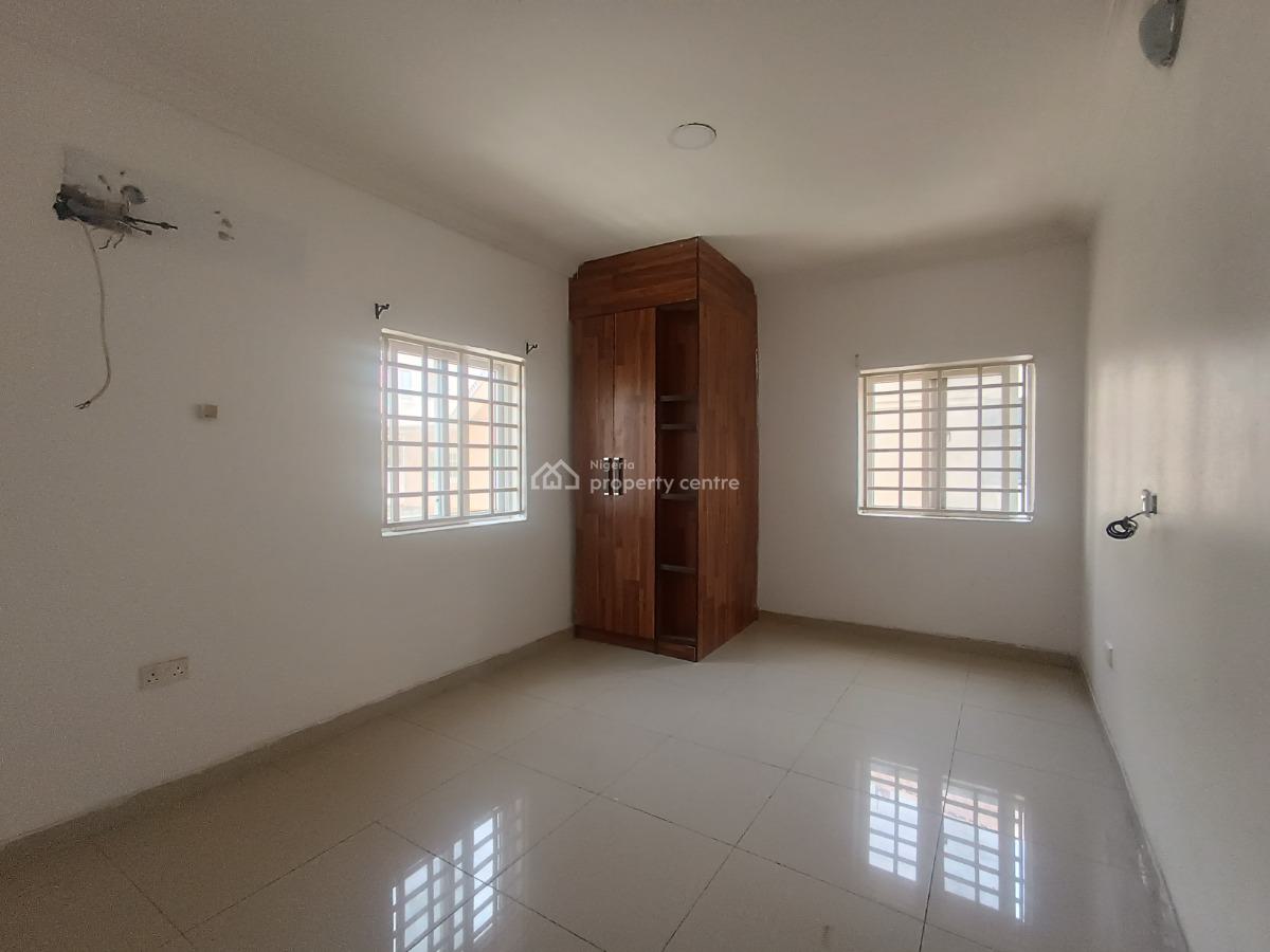 3 Bedroom Flat, Lekki Phase 1, Lekki, Lagos, Flat / Apartment for Rent