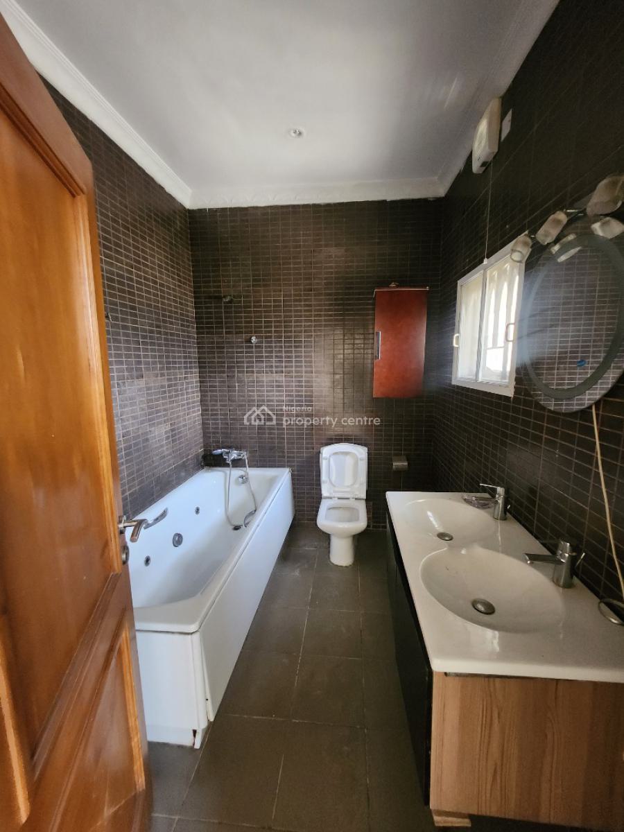 a Serviced & Newly Renovated 4 Bedroom Terrace Duplex, Lekki Phase 1, Lekki, Lagos, Terraced Duplex for Rent