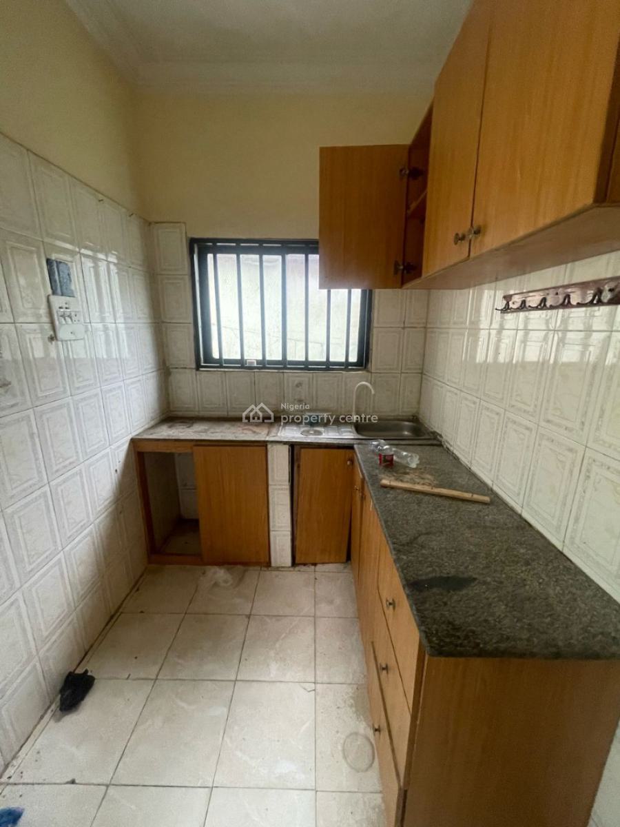 3 Bedroom Flat All Ensuite, Off Emmsnuel Keshi, Gra Phase 2, Magodo, Lagos, Flat / Apartment for Rent