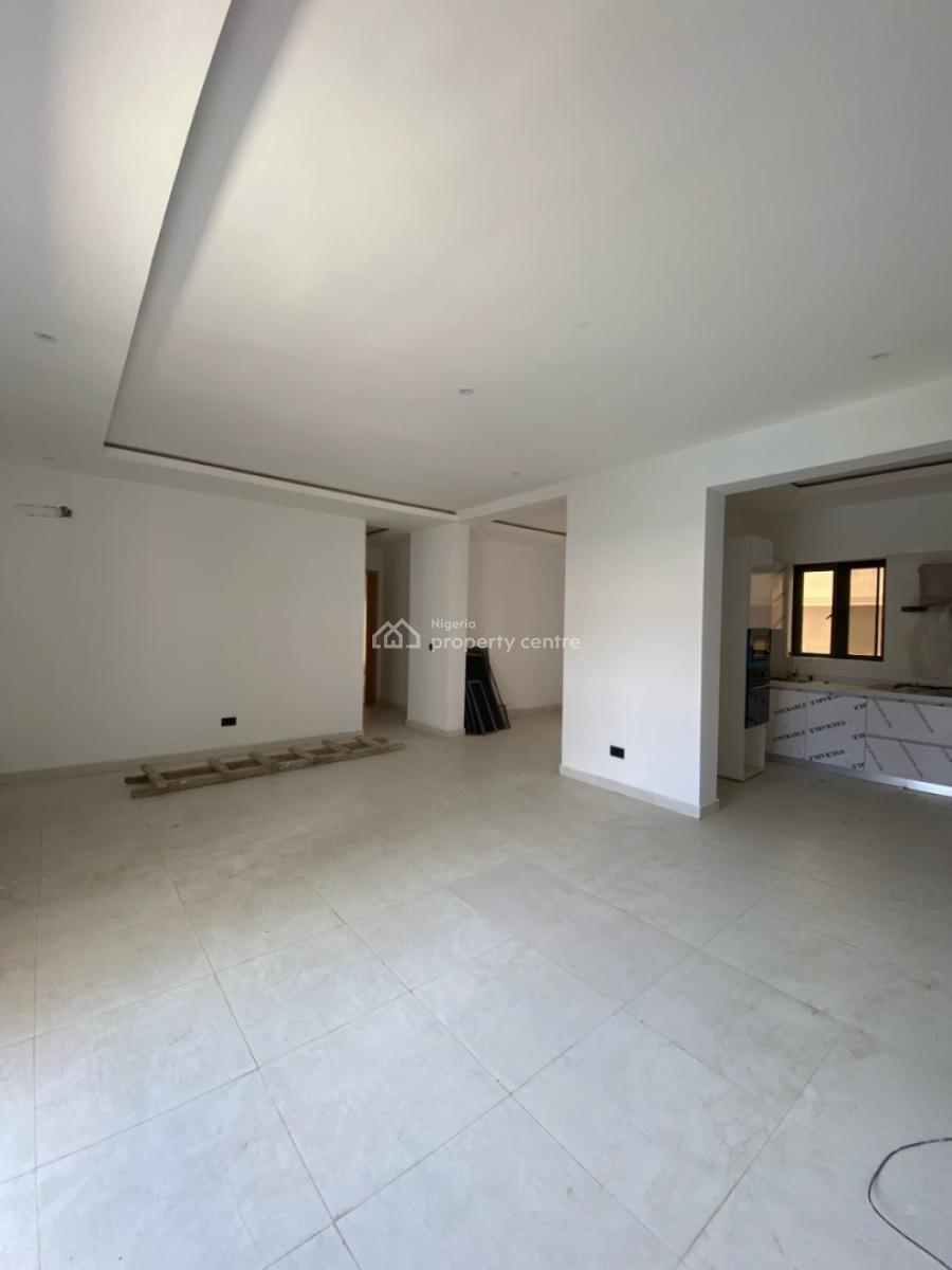 Self Serviced  2 Bedroom Apartment with Bq, Lekki Phase 1, Lekki, Lagos, Flat / Apartment for Sale