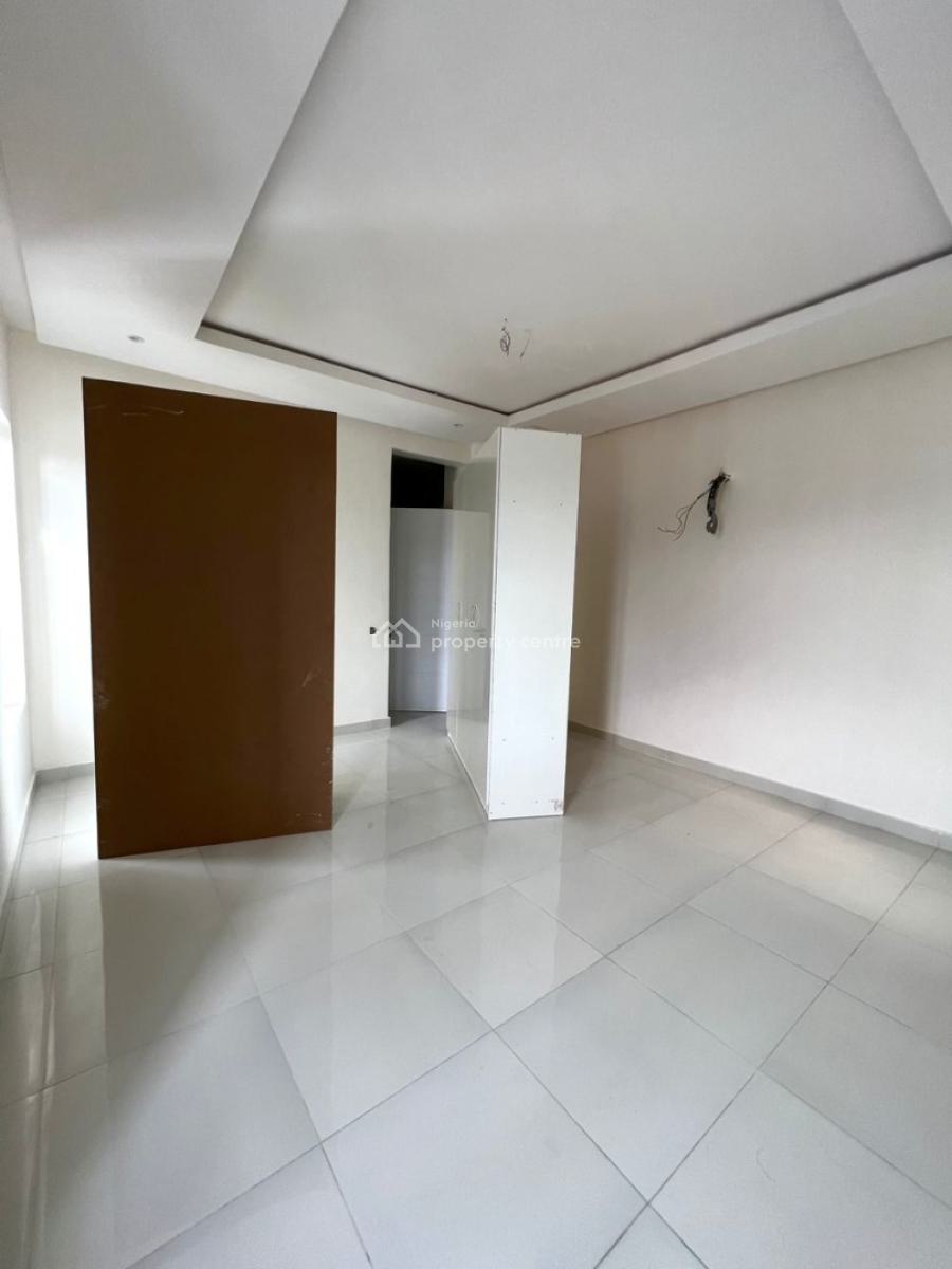 Fully Service 3bedroom Apartment + Bq with 24hours Power Supply, Osapa, Lekki, Lagos, Flat / Apartment for Sale