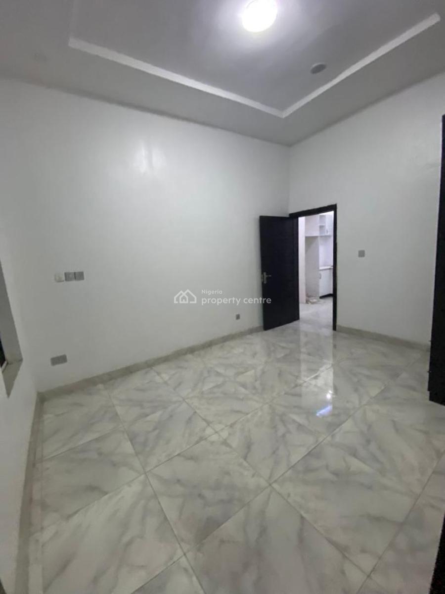 a Luxury Standard 1 Bedroom Mini Flat Upstairs with Fully Fitted Kitchen, Chevron Alternative, Lekki, Lagos, Mini Flat (room and Parlour) for Rent