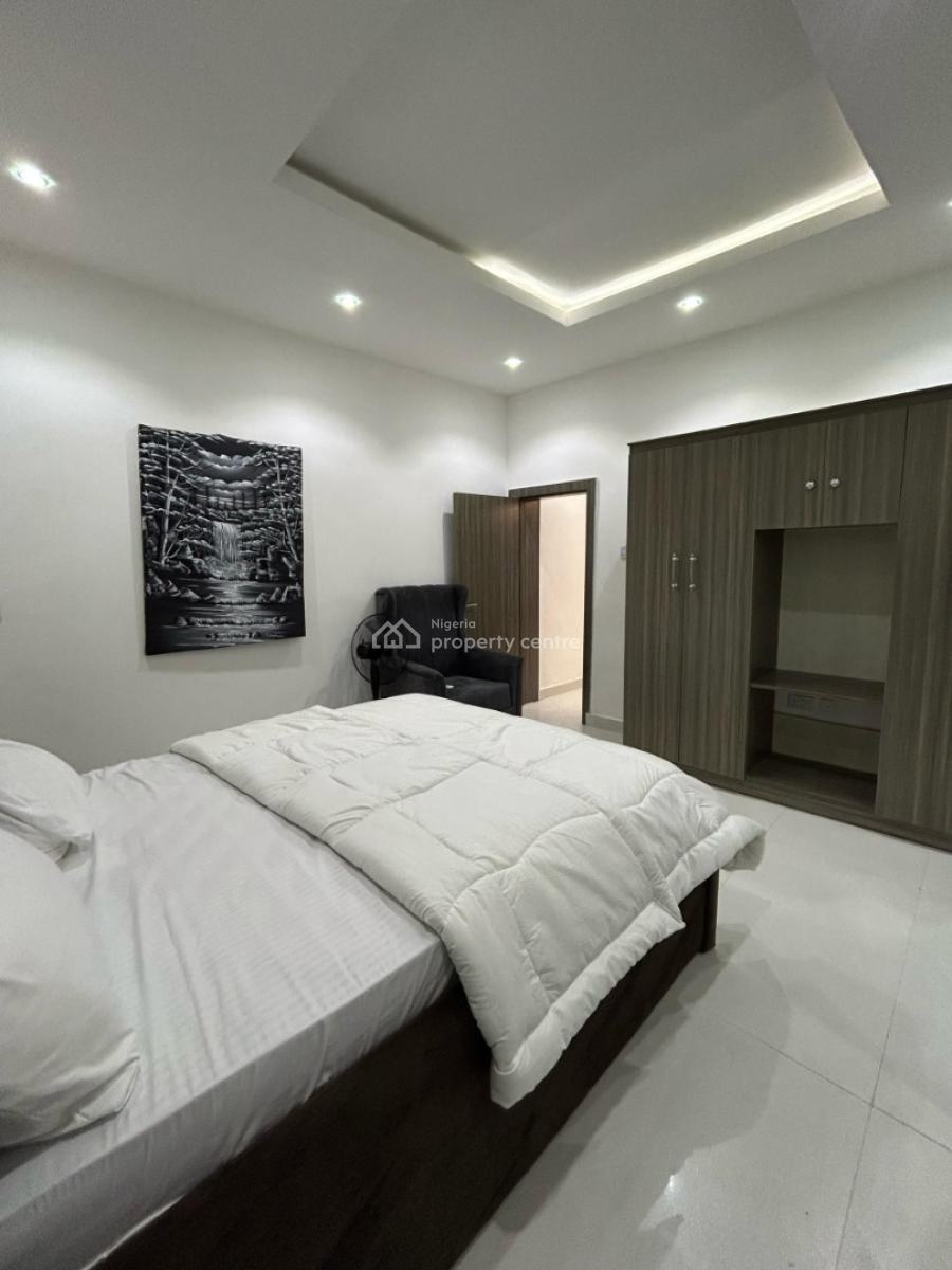 Neatly Built 3 Bedroom Apartment with Spacious Ensuite Rooms, Lekki Phase 1, Lekki, Lagos, Flat / Apartment for Sale