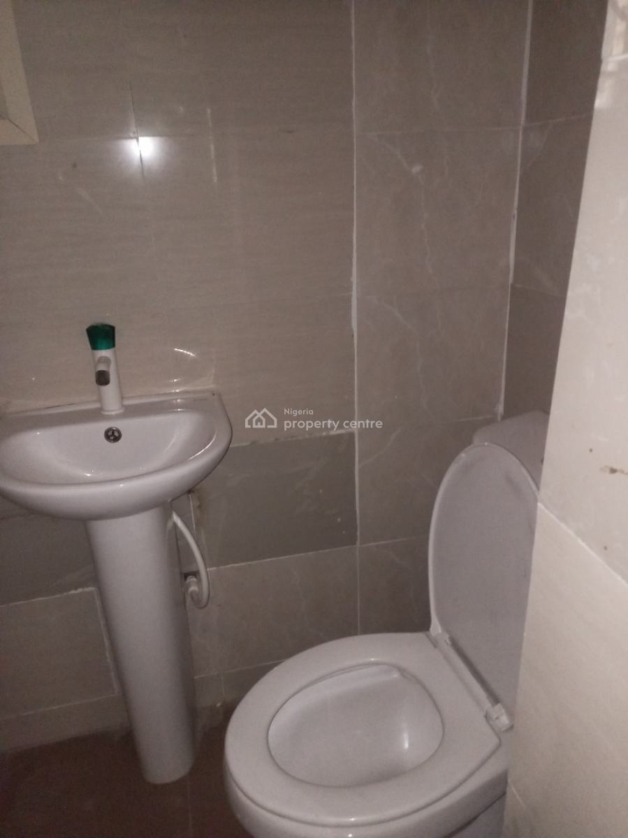 Massive Selfcon, Igbo Efon, Lekki, Lagos, Self Contain (single Rooms) for Rent