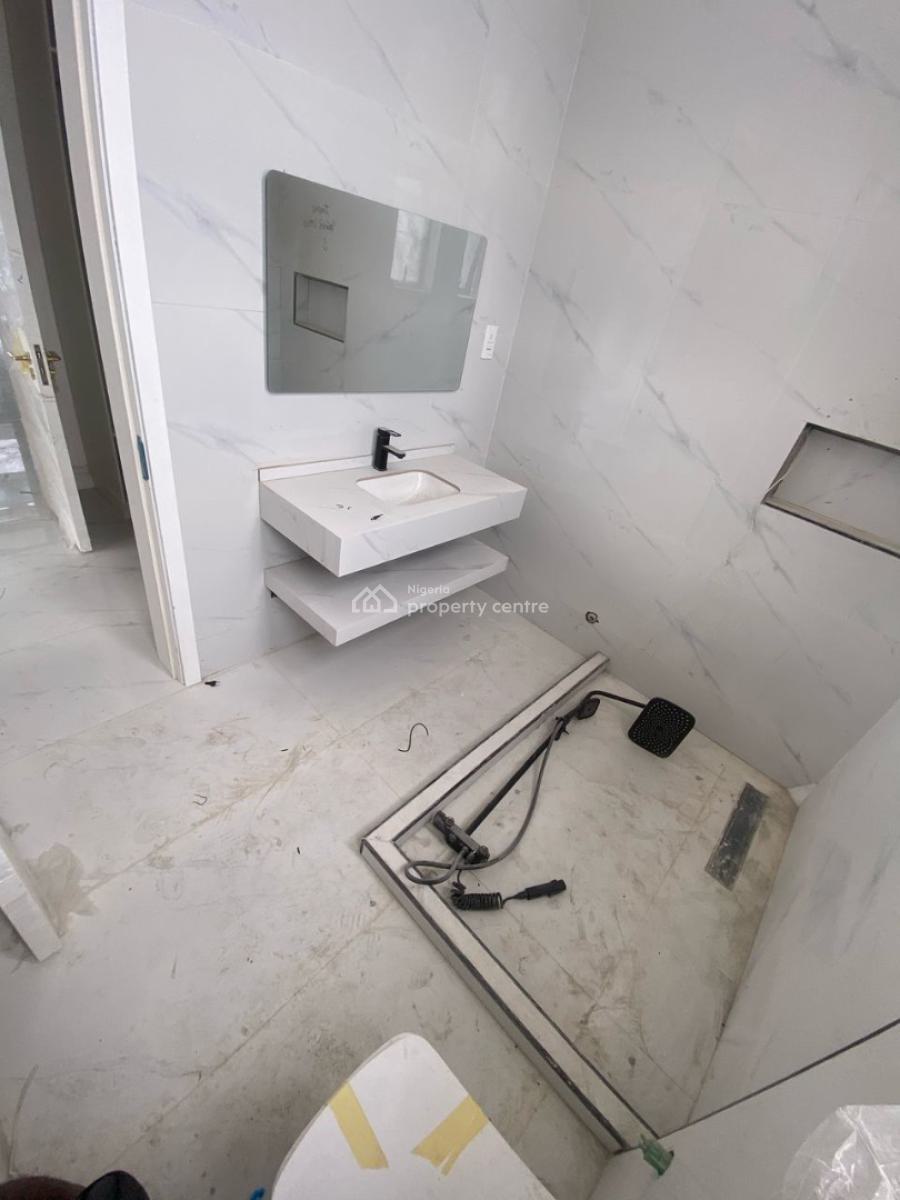 Brand New Serviced 3bedroom Apartment with Bq, Lekki Phase 1, Lekki, Lagos, Flat / Apartment for Rent