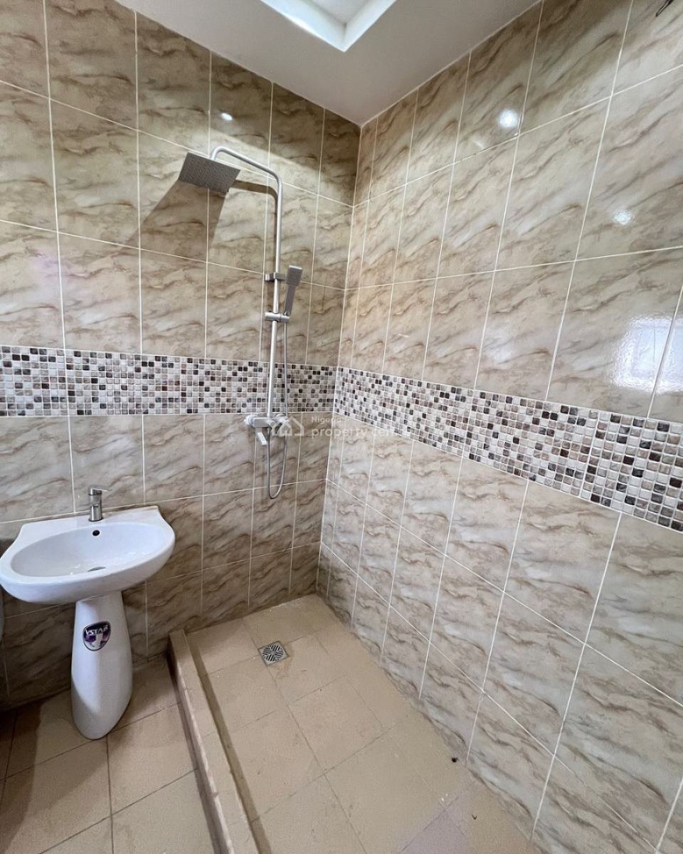 Exquisite 4 Bedrooms Terraced Duplex with a Bq & Courtyard, Jahi, Abuja, Terraced Duplex for Sale