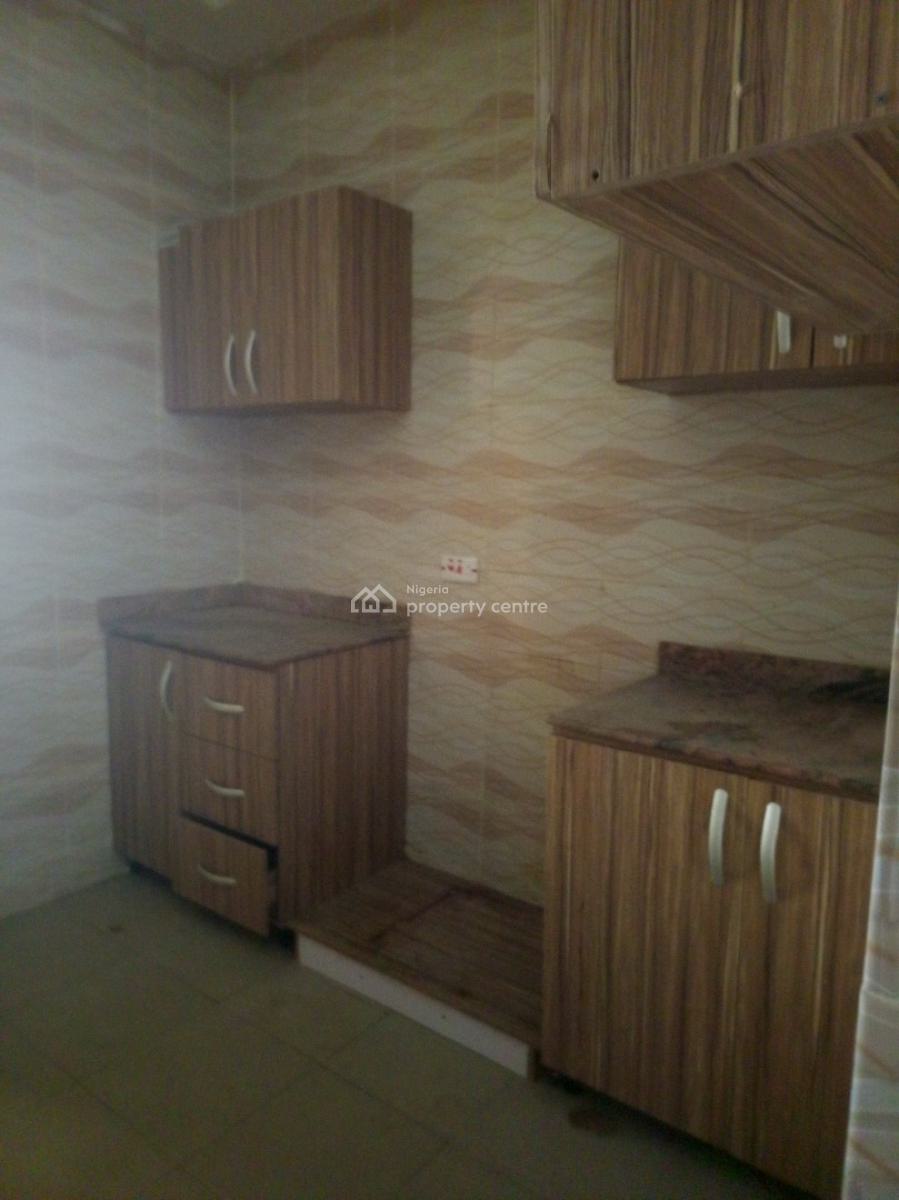 Very Specious 3 Bedrooms Flat, Fha, Kubwa, Abuja, Flat / Apartment for Rent