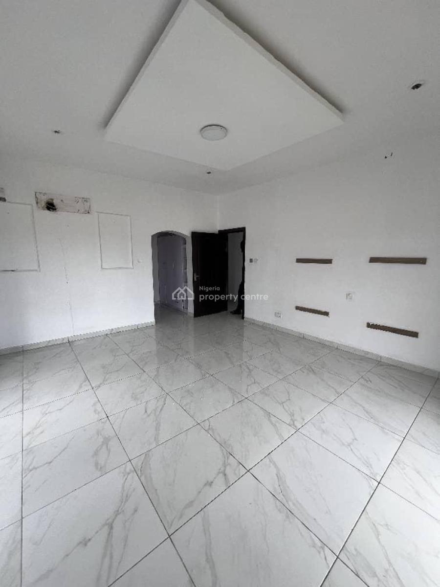 a Spacious Standard 3 Bedroom in a Prime Location, Lekki Phase 1, Lekki, Lagos, Flat / Apartment for Rent