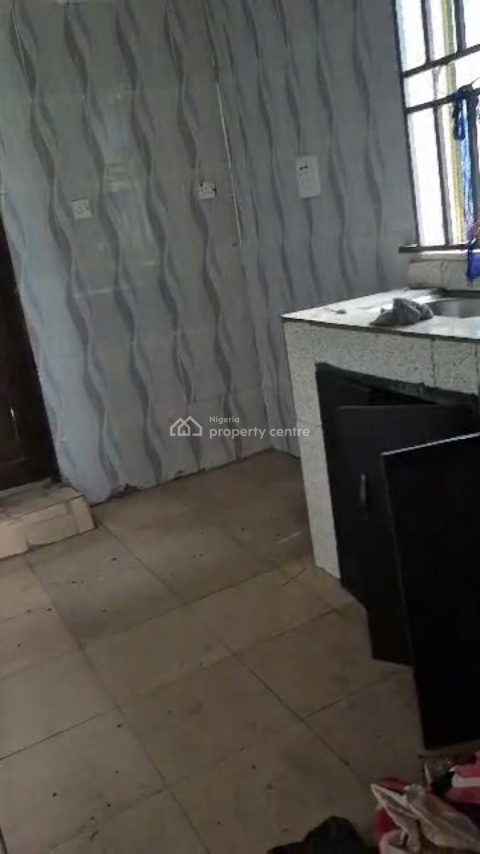 Clean, Spacious 2 Bedroom (ensuite Plus Visitors Toilet), Adeniyi Jones, Ikeja, Lagos, Flat / Apartment for Rent