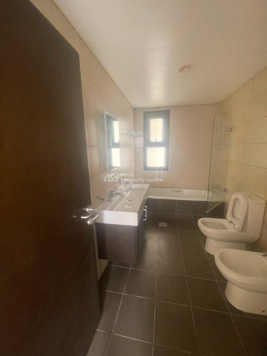 Well Serviced Waterfront 4 Bedroom Apartment for Executives, Banana Island, Ikoyi, Lagos, Flat / Apartment for Rent