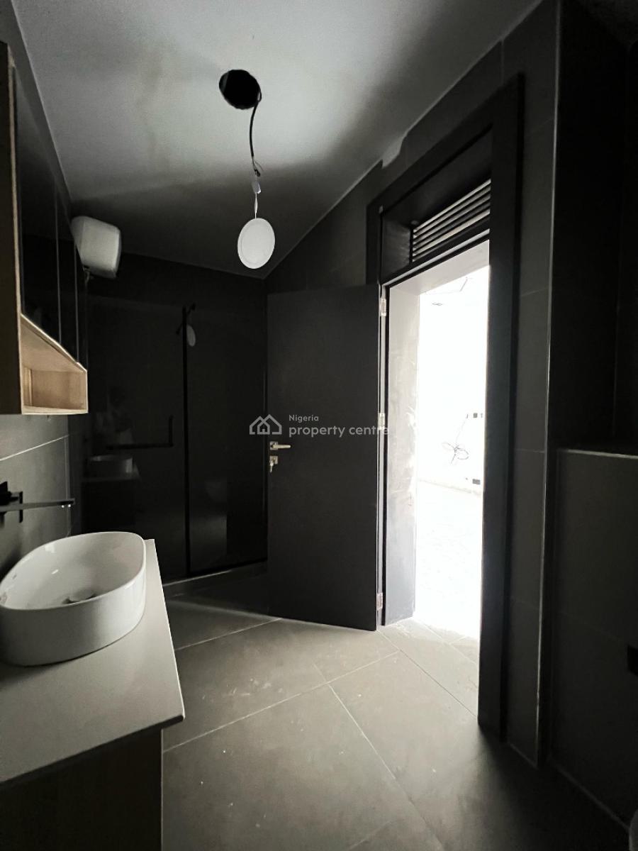 Aesthetically Pleasing 3 Bedroom Maisonette with Bq, Ikoyi, Lagos, Block of Flats for Sale