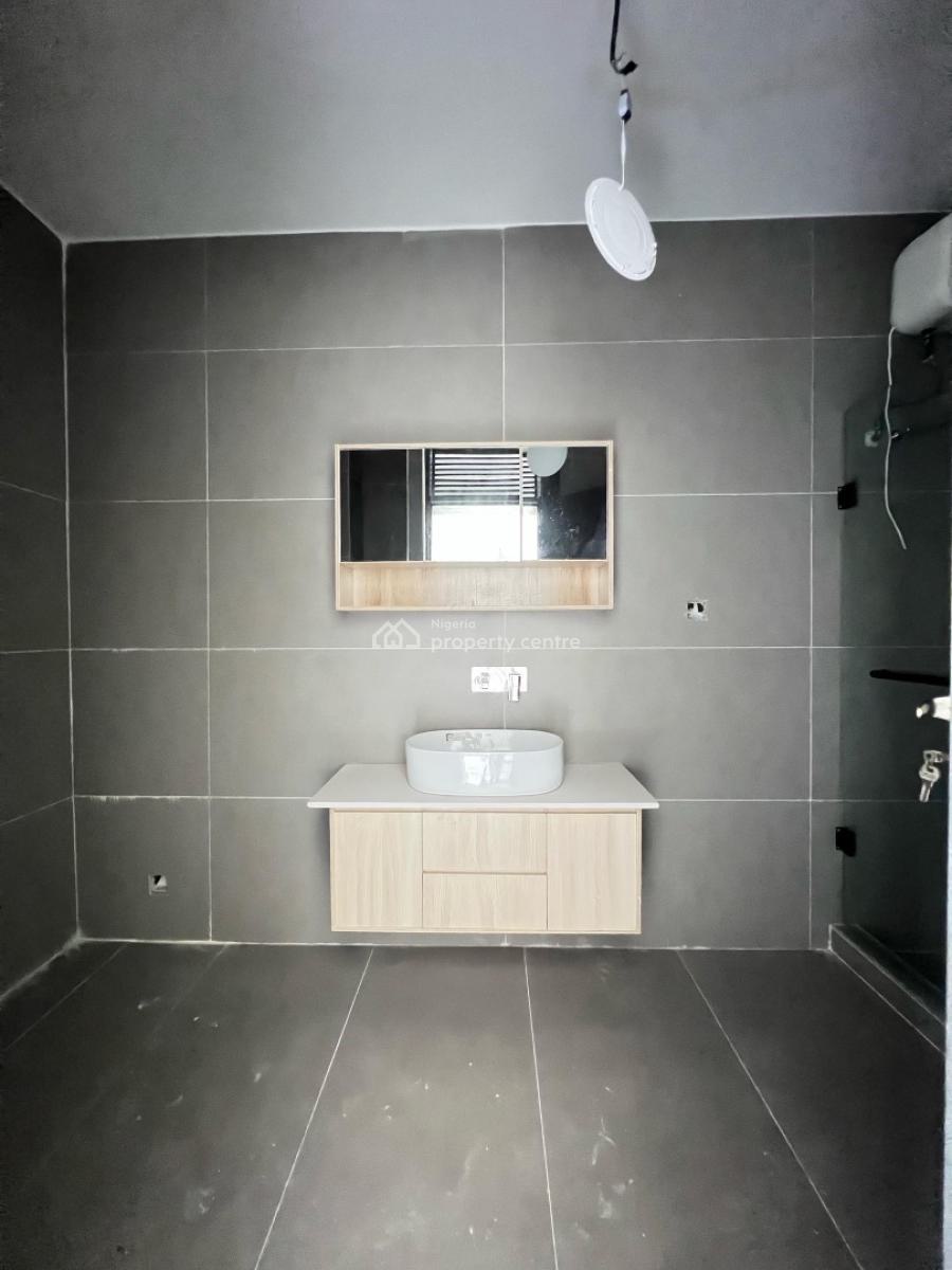 Aesthetically Pleasing 3 Bedroom Maisonette with Bq, Ikoyi, Lagos, Block of Flats for Sale