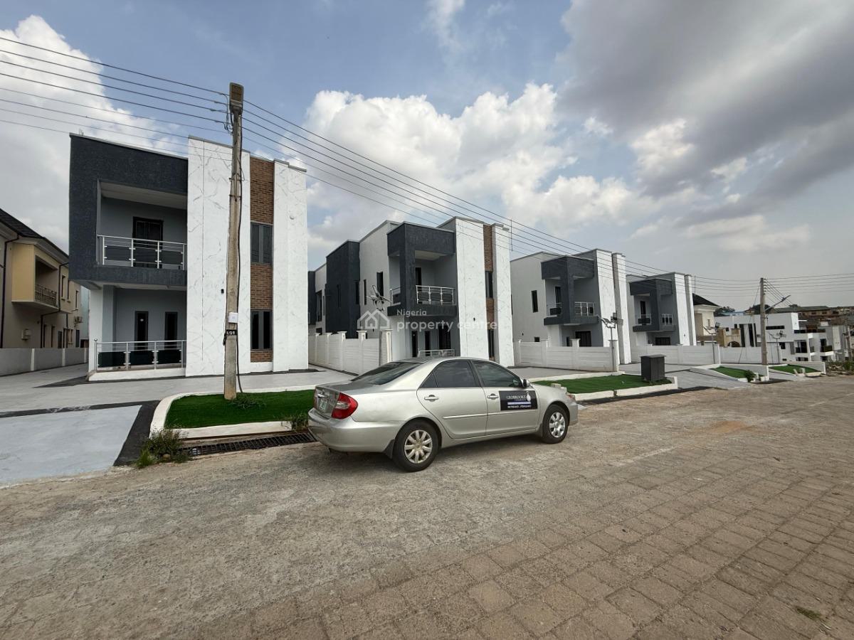 4 Bedrooms Duplexes with Modern Facilities, Engr. Lere Adigun Gra, Basorun, Ibadan, Oyo, Semi-detached Duplex for Rent