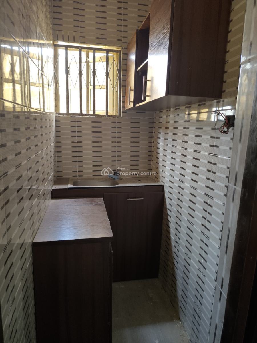 1 Bedroom Studio Apartment, Raoni Bus Stop, Ikorodu, Lagos, Mini Flat (room and Parlour) for Rent