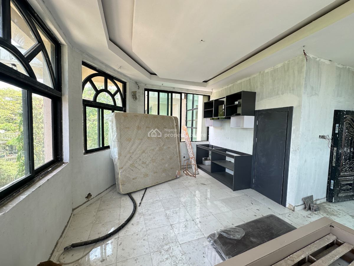 Partly Furnished Studio Flat with a Pool and Gym, Eleganza, Lekki, Lagos, Self Contain (single Rooms) for Rent