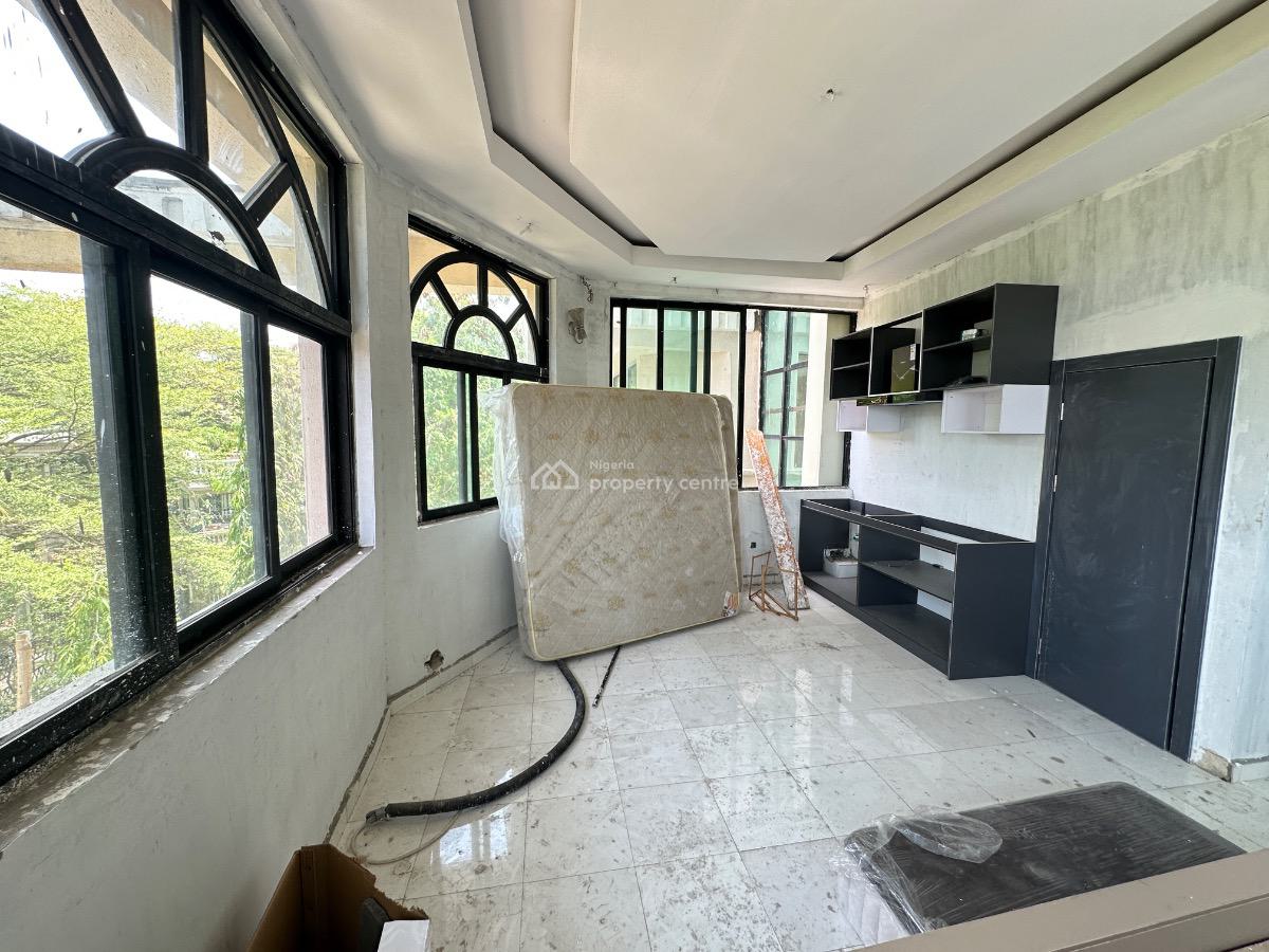 Partly Furnished Studio Flat with a Pool and Gym, Eleganza, Lekki, Lagos, Self Contain (single Rooms) for Rent