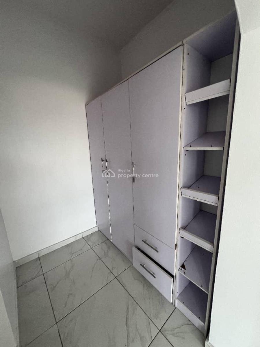 Beautiful 3 Bedroom Apartment, Lekki, Lekki Phase 1, Lekki, Lagos, Flat / Apartment for Rent