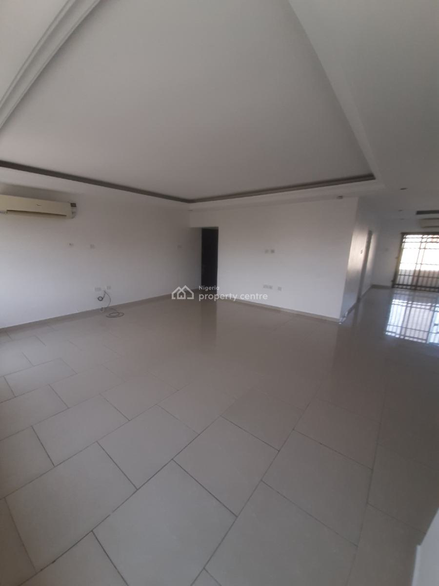 Serviced with 24/7 Power Supply 3 Bedroom En-suite Flat with Fully Fit, Lekki Phase 1, Lekki, Lagos, Flat / Apartment for Rent