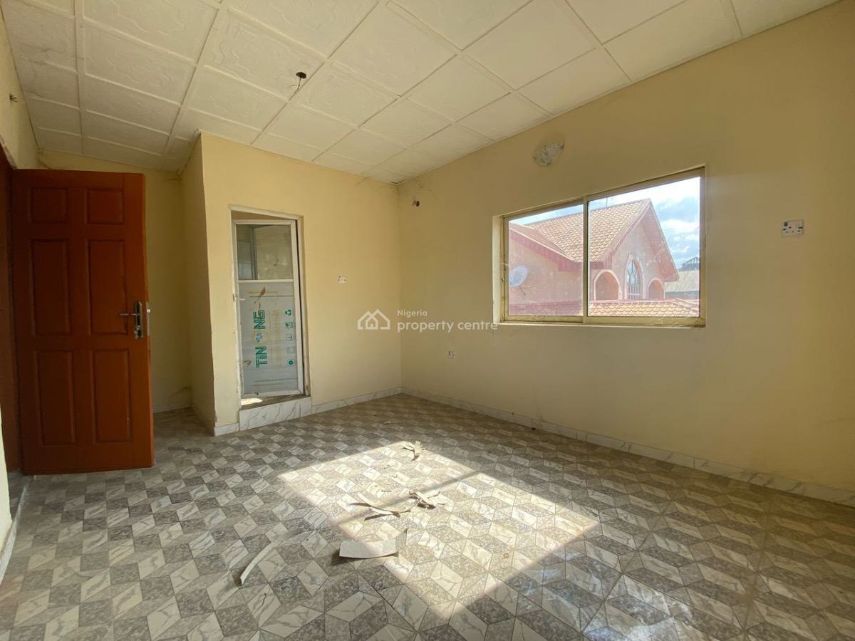3 Bedroom Flat, Unilag Estate, Gra Phase 1, Magodo, Lagos, Flat / Apartment for Rent