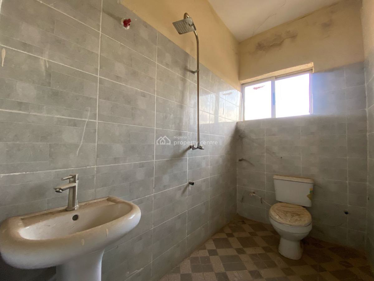 3 Bedroom Flat, Unilag Estate, Gra Phase 1, Magodo, Lagos, Flat / Apartment for Rent