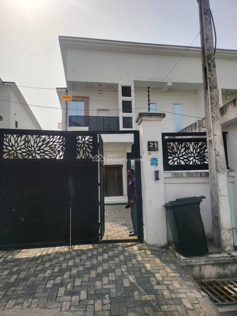 ɍ Bedroom Semi Detached Duplex, Osapa, Lekki, Lagos, Semi-detached Duplex for Rent