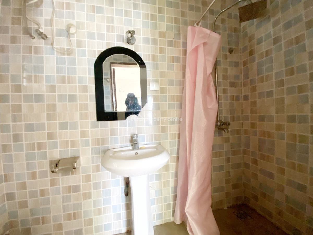 a Well Maintained Spacious 2 Bedroom Flat, Gra Phase 1, Magodo, Lagos, Flat / Apartment for Rent