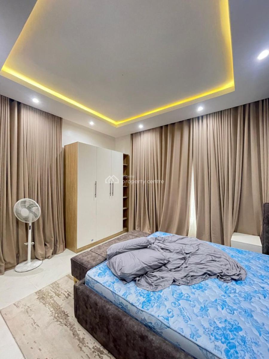 2 Bedroom Maisonette, Surulere, Lagos, Block of Flats for Sale