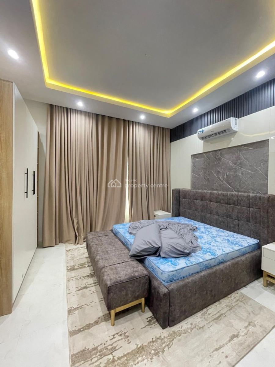2 Bedroom Maisonette, Surulere, Lagos, Block of Flats for Sale
