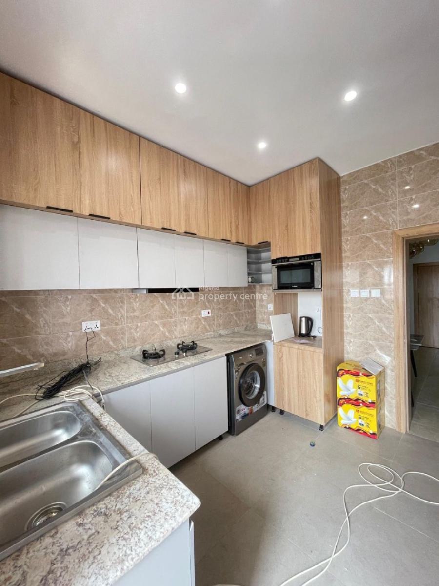 2 Bedroom Maisonette, Surulere, Lagos, Block of Flats for Sale