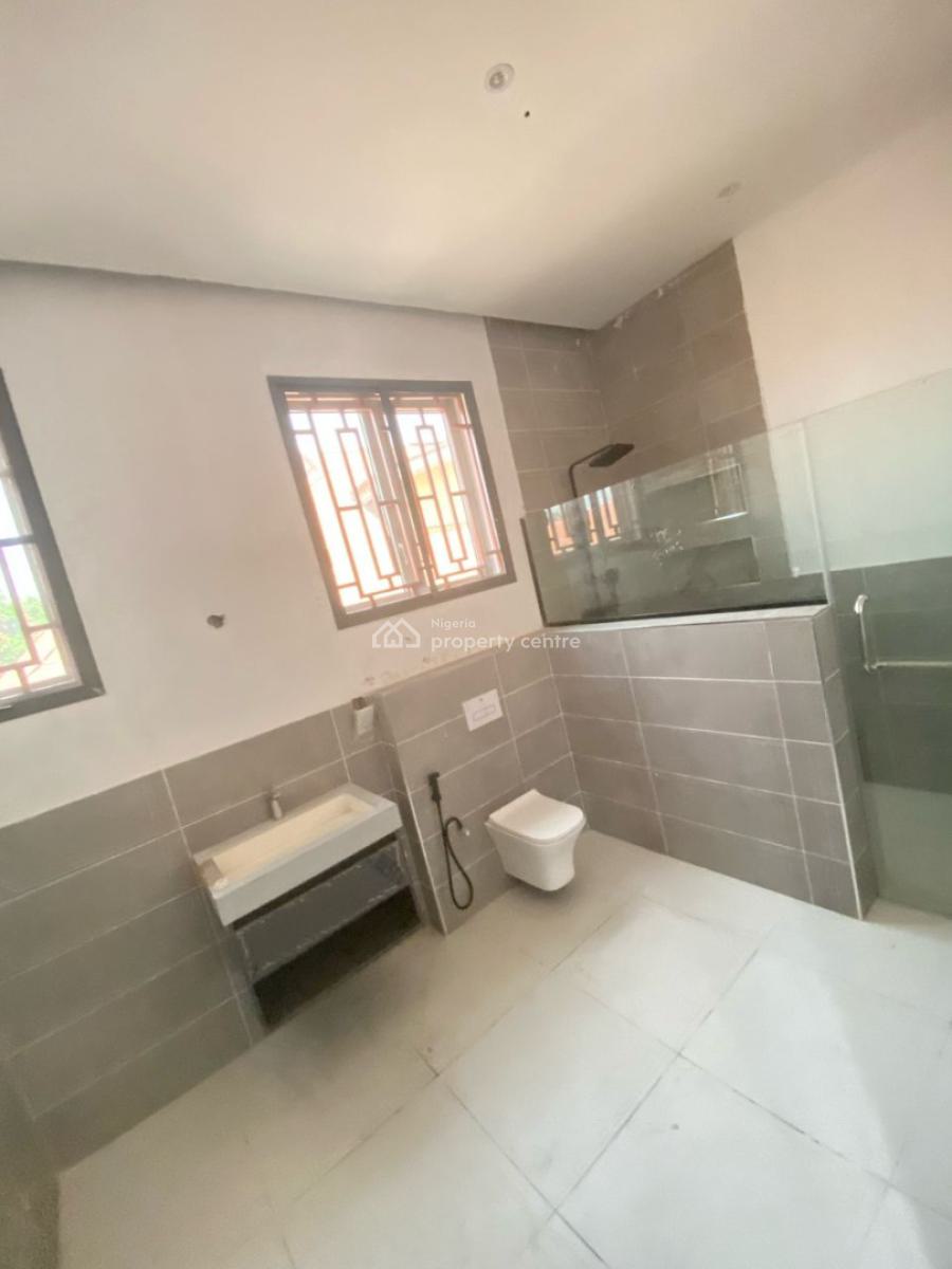 Newly Renovated 4 Bedroom Duplex, Off Admiralty Road, Lekki Phase 1, Lekki Phase 1, Lekki, Lagos, Semi-detached Duplex for Rent