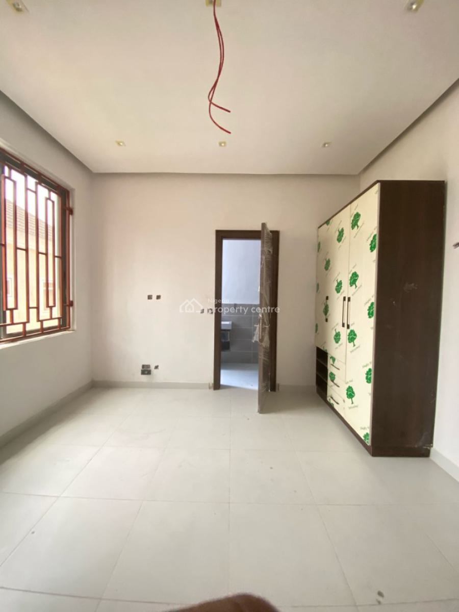 Newly Renovated 4 Bedroom Duplex, Off Admiralty Road, Lekki Phase 1, Lekki Phase 1, Lekki, Lagos, Semi-detached Duplex for Rent