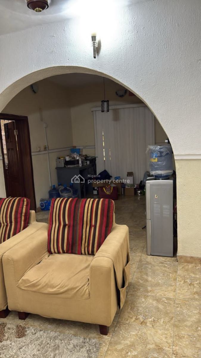 Spacious 3 Bedroom Apartment with All Rooms Ensuite and Guest Toilet, Medina Estate Gbagada, Medina, Gbagada, Lagos, Flat / Apartment for Rent