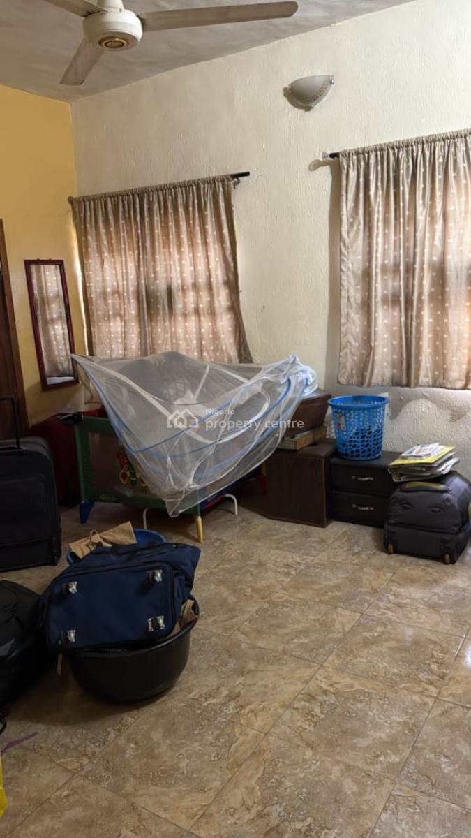 Spacious 3 Bedroom Apartment with All Rooms Ensuite and Guest Toilet, Medina Estate Gbagada, Medina, Gbagada, Lagos, Flat / Apartment for Rent