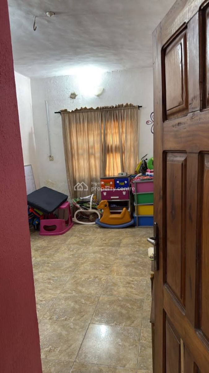 Spacious 3 Bedroom Apartment with All Rooms Ensuite and Guest Toilet, Medina Estate Gbagada, Medina, Gbagada, Lagos, Flat / Apartment for Rent