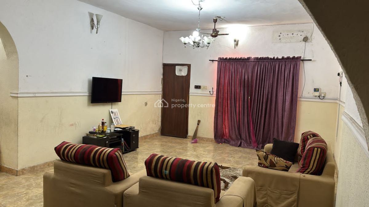 Spacious 3 Bedroom Apartment with All Rooms Ensuite and Guest Toilet, Medina Estate Gbagada, Medina, Gbagada, Lagos, Flat / Apartment for Rent