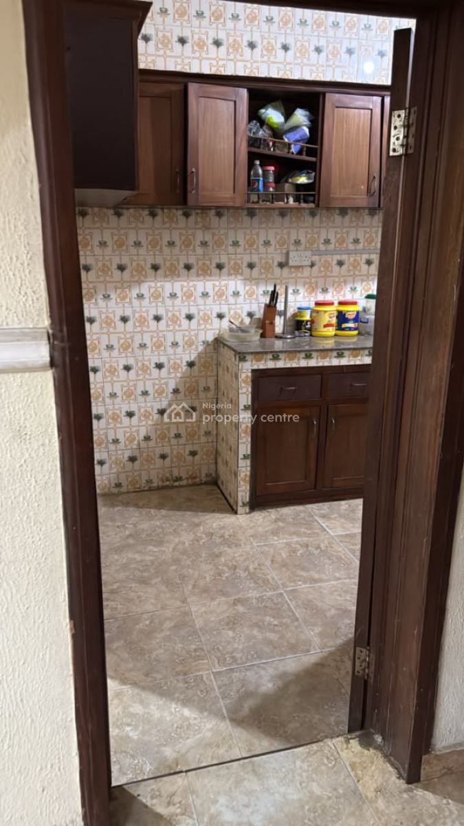 Spacious 3 Bedroom Apartment with All Rooms Ensuite and Guest Toilet, Medina Estate Gbagada, Medina, Gbagada, Lagos, Flat / Apartment for Rent