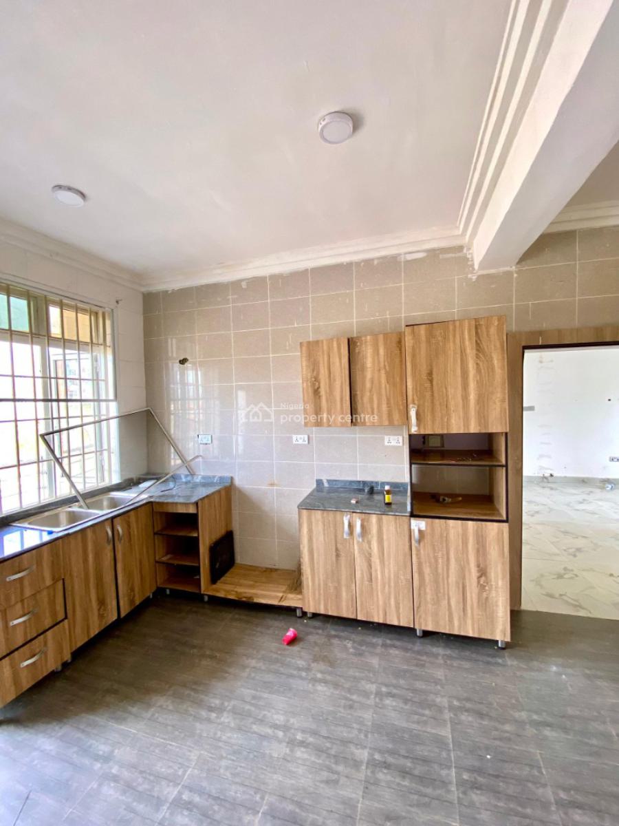 Contemporary 3 Bedroom Flat, Dantata Estate, Gwarinpa, Abuja, Flat / Apartment for Rent