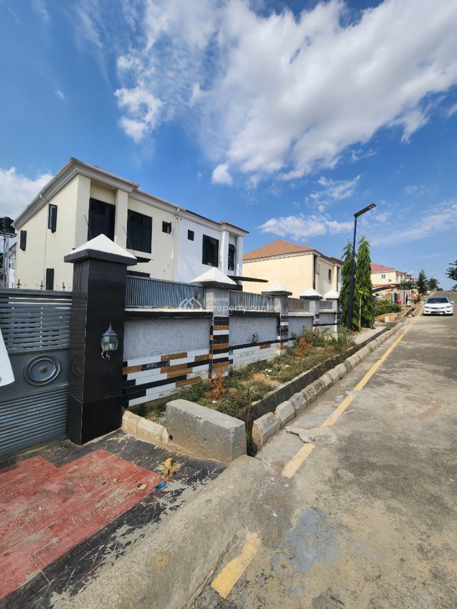 4 Bedroom Semidetached Duplex with Large Compound, Naf Valley Estate, Asokoro District, Abuja, Semi-detached Duplex for Sale