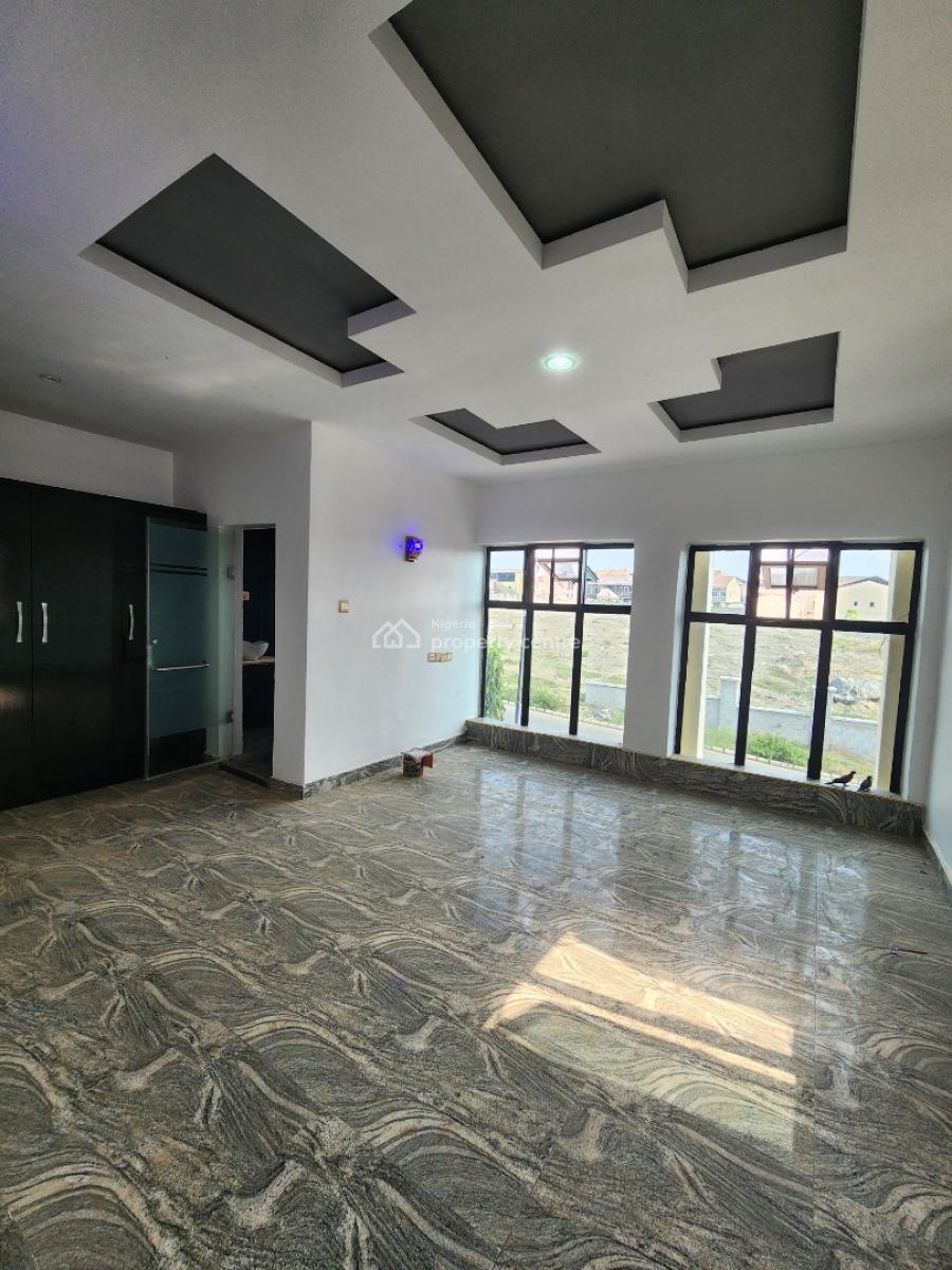 4 Bedroom Semidetached Duplex with Large Compound, Naf Valley Estate, Asokoro District, Abuja, Semi-detached Duplex for Sale