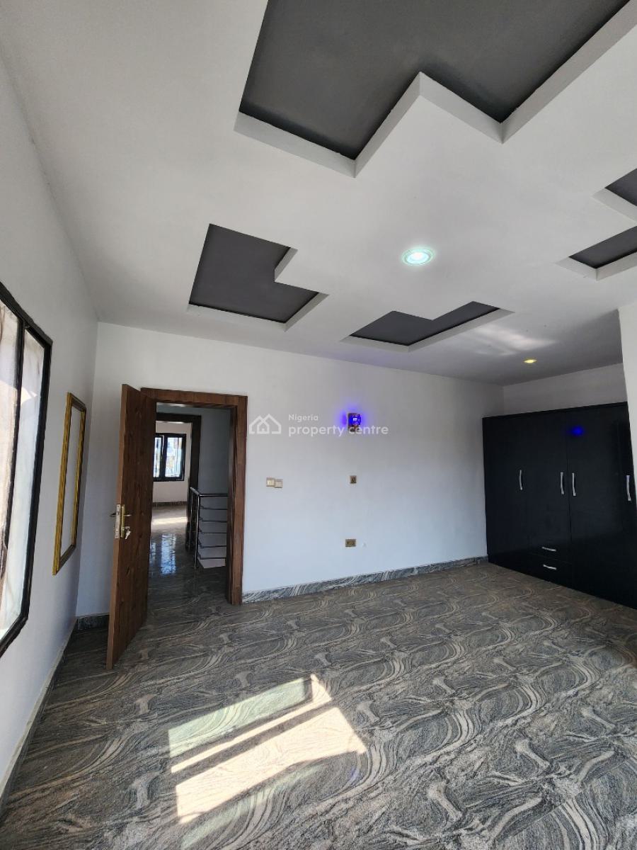 4 Bedroom Semidetached Duplex with Large Compound, Naf Valley Estate, Asokoro District, Abuja, Semi-detached Duplex for Sale