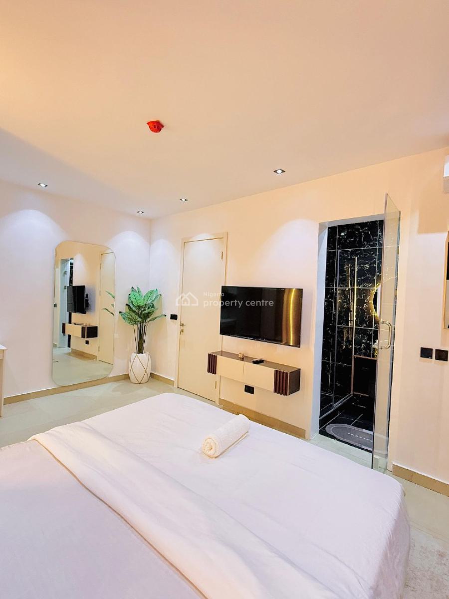 Luxury 1 Bedroom Waterfront Apartment, Lekki Phase 1, Lekki, Lagos, House Short Let
