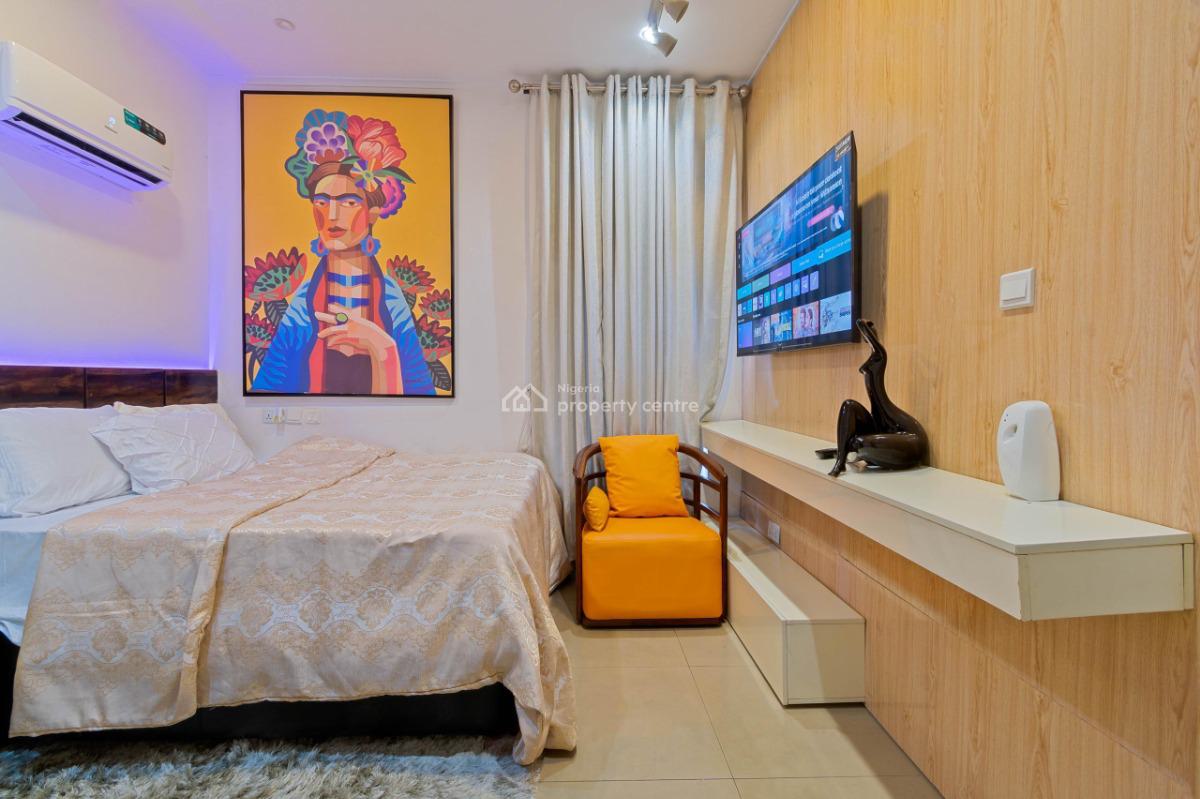 1 Bedroom Apartment with Swimming Pool,ps5 and Guitar, Chevy View, Lekki, Lagos, Flat / Apartment Short Let