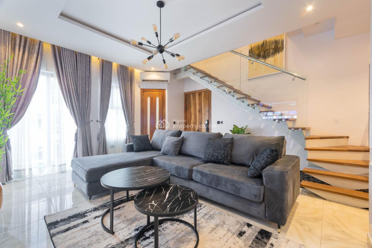 2 Bedrooms Maisonette / Penthouse with Top Notch Amenities, Lekki Phase 1, Lekki, Lagos, Flat / Apartment Short Let
